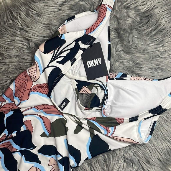 DKNY Women's One Piece Swimsuit - Multicolor Leaf Print - Picture 5 of 7